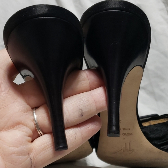 Giuseppe Zanotti satin low heel slide with bow - Picture 9 of 10